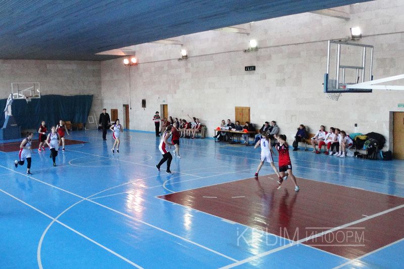 Спорт школы симферополя. Школа 2 симферополь. Самбо симферополь. Стадион гвардейское гарнизон. Симферополь спортшкола.